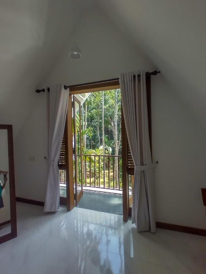 Once In Ella Hotel Exterior photo